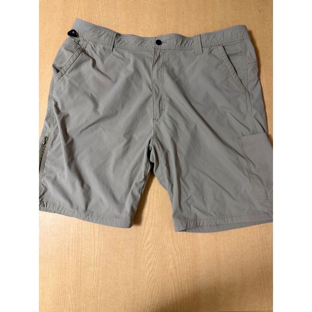 Wrangler Outdoor Series Mens Gray Cargo Shorts‎ Size 42 Nylon Stretch Hiking